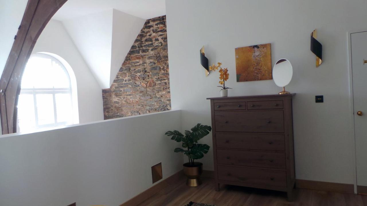 Apartamento Luxury 1 Bedroom Duplex With Free Parking